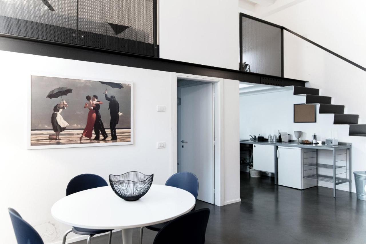 Porta Torre Loft - Bymyhomeincomo Apartment Como